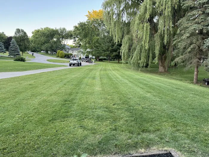 Gardner Lawn and Snow LLC Picture 6