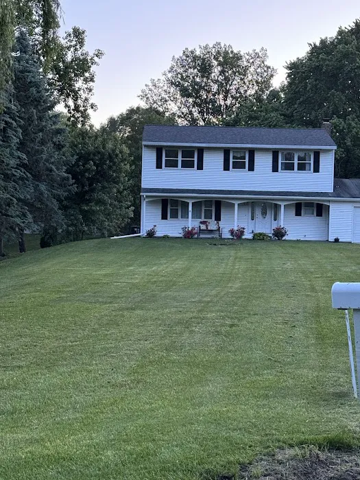 Gardner Lawn and Snow LLC Picture 2