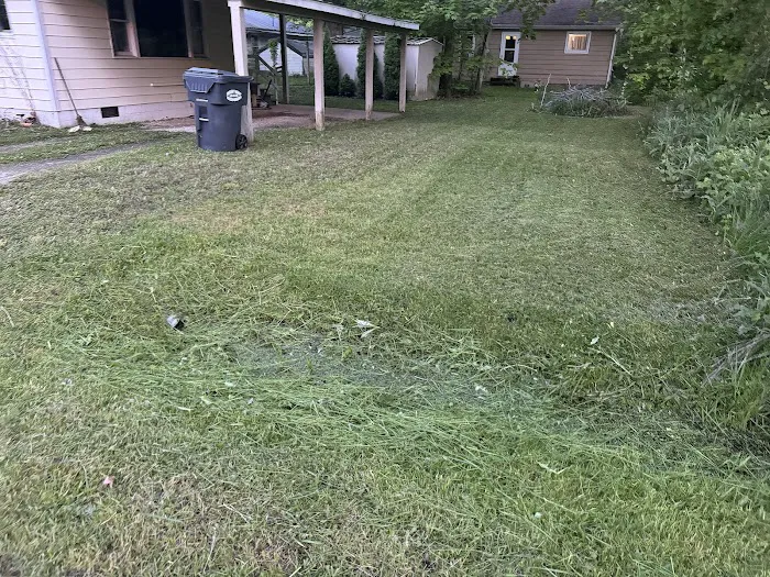 Gardner Lawn and Snow LLC Picture 5
