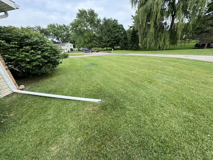 Gardner Lawn and Snow LLC Picture 3