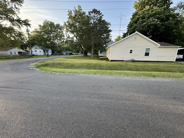 Gardner Lawn and Snow LLC Picture 7