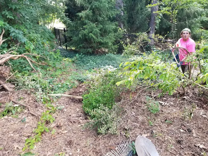 Greenscape's Lawn Maintenance and Landscaping LLC. Picture 3