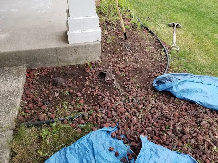 Greenscape's Lawn Maintenance and Landscaping LLC. Picture 5