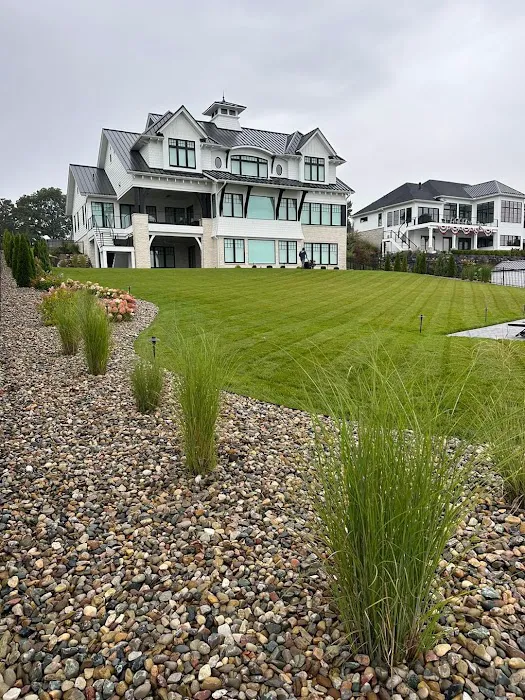 Lawns and More Picture 5