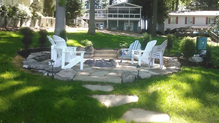 ROOKLEIF Lawn & Landscape Picture 10