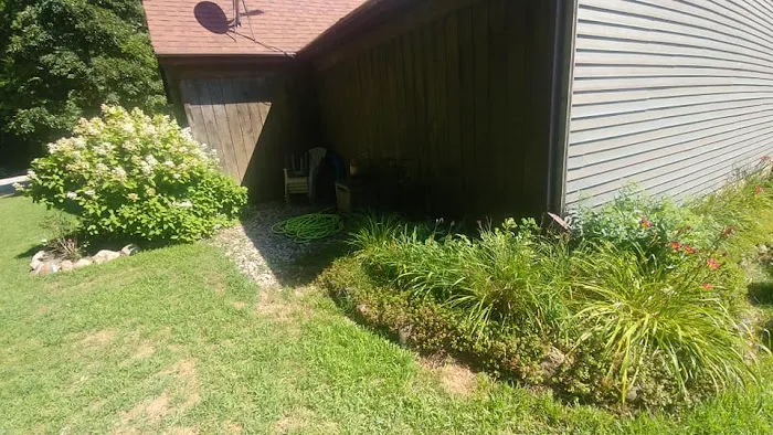 Noble County Lawn Care, LLC Picture 10
