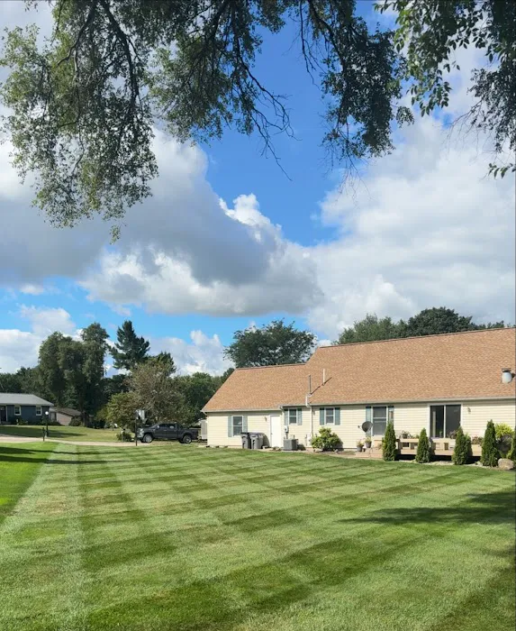 Dodson Lawn Care & Snowplowing Picture 2