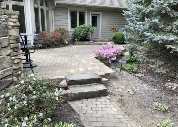 LK Landscaping, LLC Picture 8