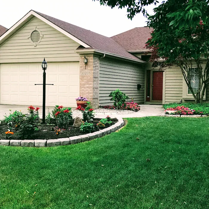 Signature Lawn & TreeMasters Picture 10