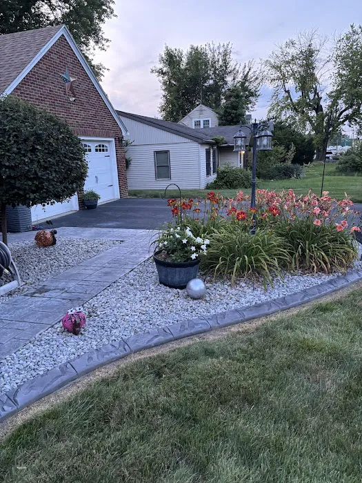 AE Landscape Borders Fort Wayne Picture 3