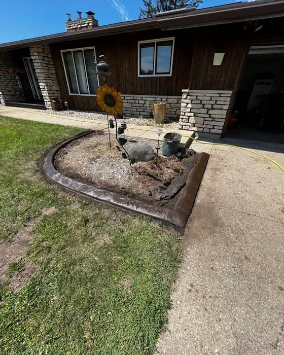 AE Landscape Borders Fort Wayne Picture 4
