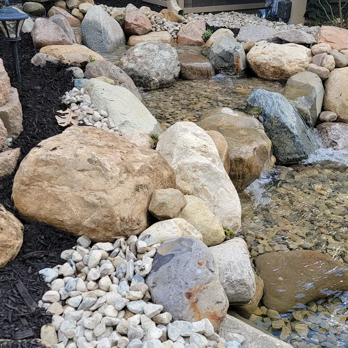 Emerald Meadows Landscaping Picture 2
