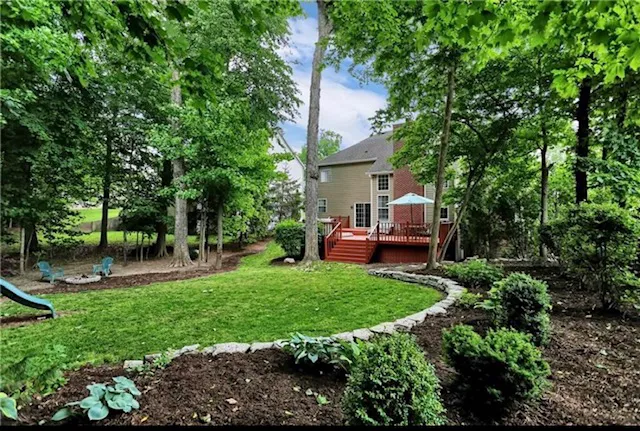 JPJ Landscaping LLC Picture 2