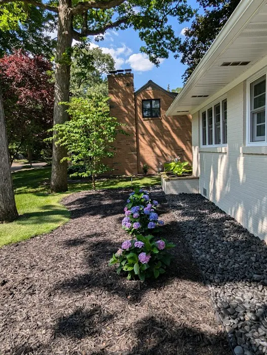 Eclipse Landscaping Picture 2