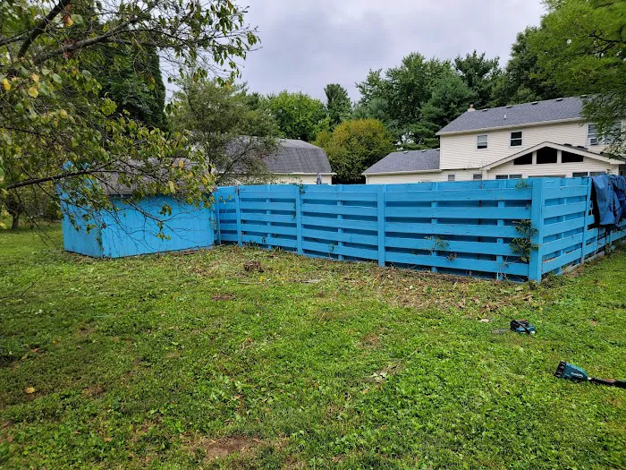 Grateful Grass Lawn and Landscape Maintenance Picture 3