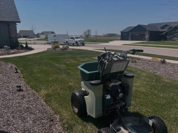 Monmouth Valley Lawn & Landscaping of Fort Wayne and Decatur Indiana Picture 8