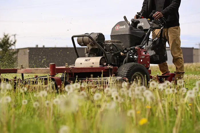 Sparrow Lawn Care Verona Picture 5