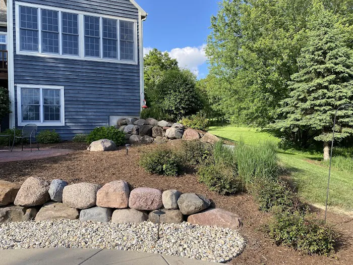 Dreger Lawn & Landscape Picture 5