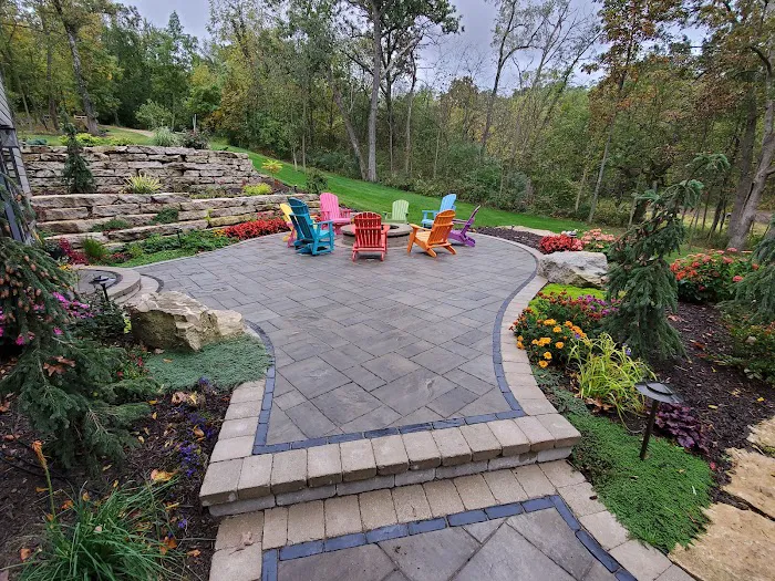 Sunnyside Landscapes Picture 3