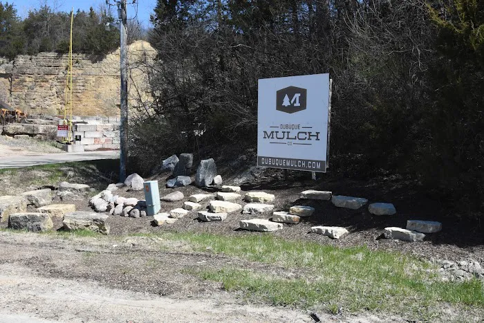 Dubuque Mulch Company Picture 9