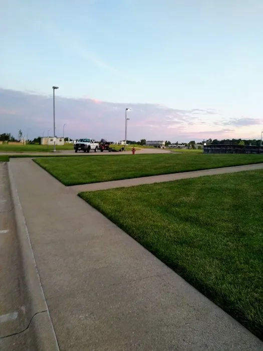 Pauwels Lawn Care Picture 1