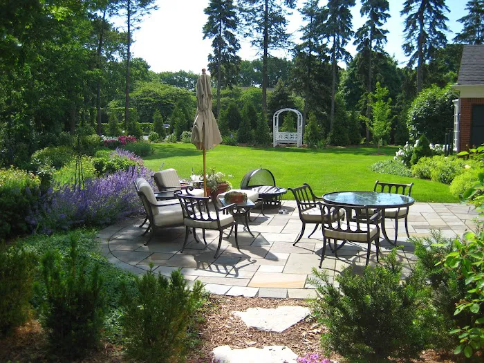Lakeside Landscape Corporation. Picture 1