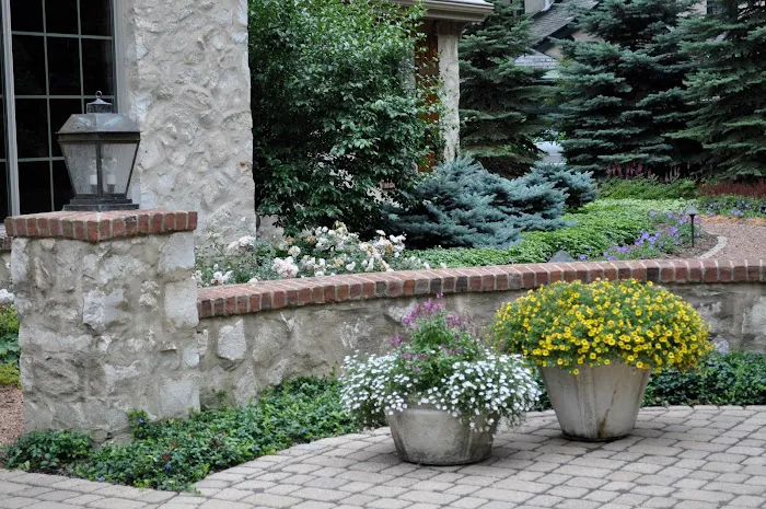 Flagstone Landscaping Picture 3