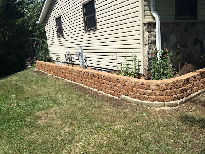Paradise Lawnscapes LLC Picture 2