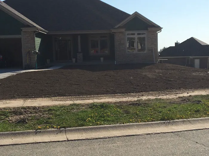 Paradise Lawnscapes LLC Picture 3