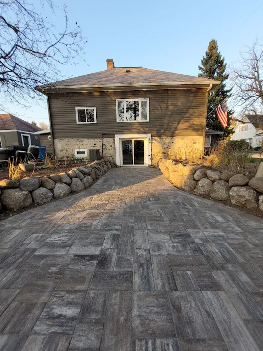Lawnscapers Inc Picture 2