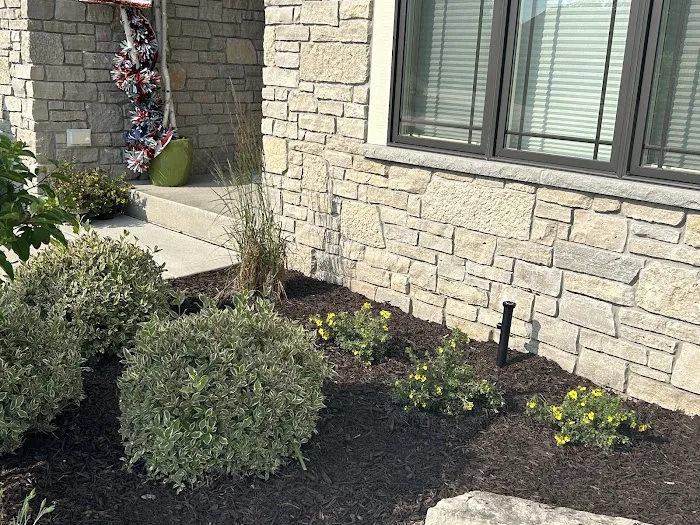 Green Signature Lawn And Landscaping Picture 1
