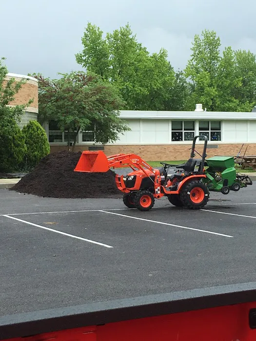 Grant Key's Lawn Service Picture 5