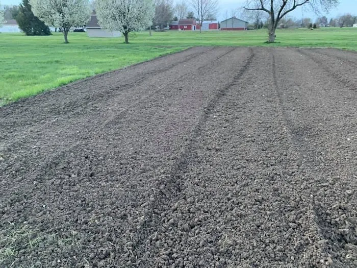 Ginger Acres Tractor Services Picture 3