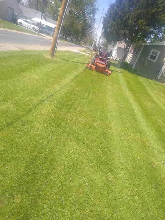 Quality Lawns LLC Picture 1
