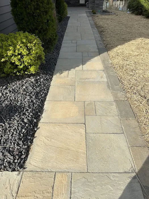 New Leaf Landscaping Picture 1