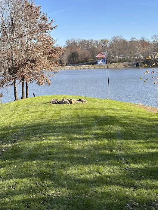 Kickin' Grass Lawn Care Picture 4