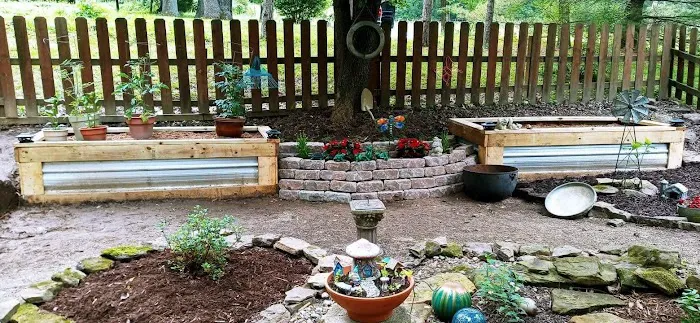 Page's Landscaping Picture 1