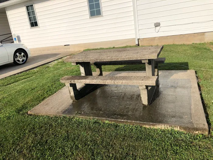 Miller's Lawn Care Picture 1