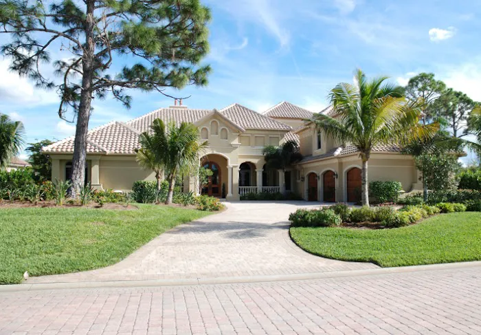 Dunn's Lawncare and Landscaping LLC - Landscaping Contractor, Lawn Mowing Picture 2