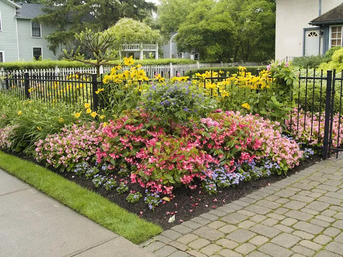 Dunn's Lawncare and Landscaping LLC - Landscaping Contractor, Lawn Mowing Picture 6