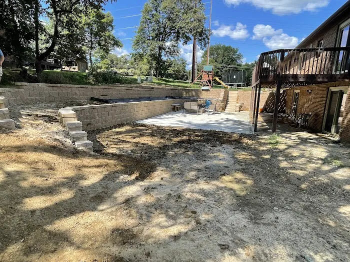 Halbig Lawn and Landscaping LLC Picture 1