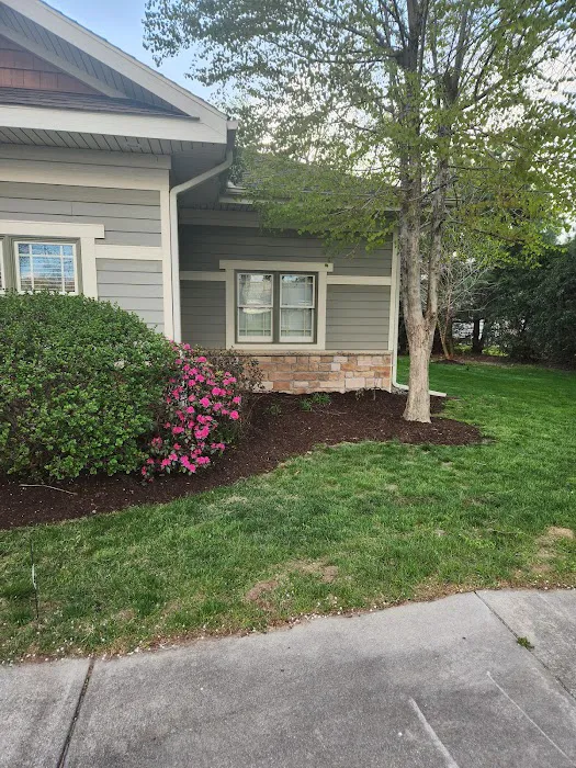 S & T Lawn Services Inc Picture 1