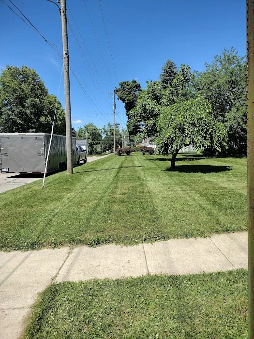 Groff's lawn care Picture 4