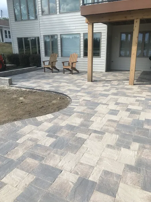 Custom Lawn Care Picture 4