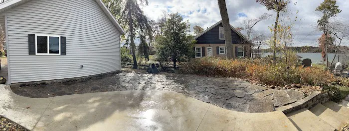 Miracle’s Lawn Service & Landscape Supply Picture 1