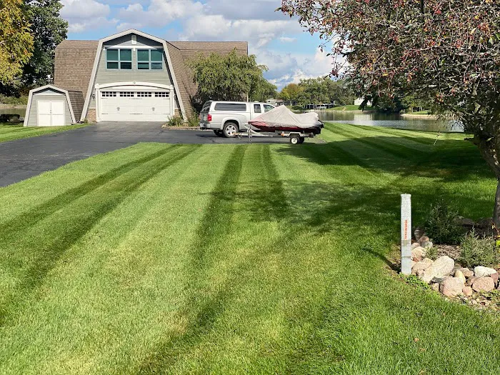 Miracle’s Lawn Service & Landscape Supply Picture 4