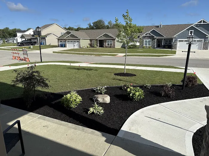 Holbrook Lawnscape Picture 6