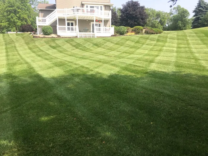 Nate's Lawncare LLC Picture 1