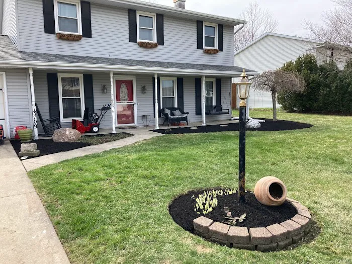 Fine Line Lawn Care LLC Picture 9