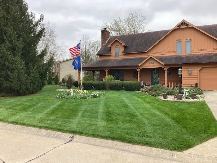 Fine Line Lawn Care LLC Picture 7